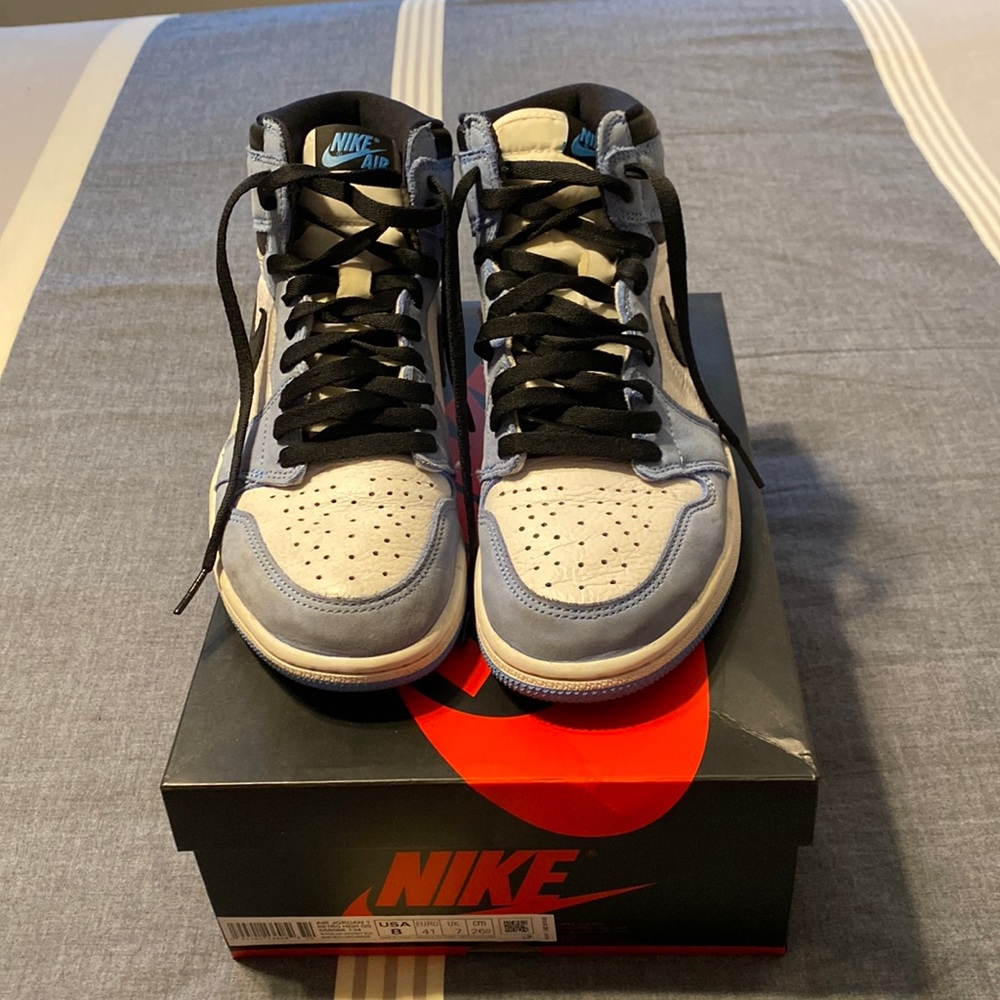 Jordan 1 High “University Blue” size 8